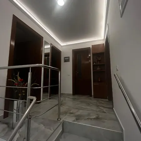 Denis Homestay